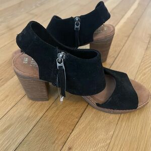 Black Suede Women's Heeled Sandals